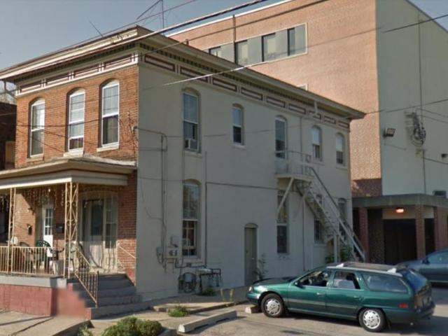 2 BR, 1 BA Apartment 8 N Cherry Ave, Freeport, IL 61032