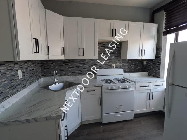 2 BR, 1 BA Apartment 8 St Pauls Ave, Jersey City, NJ 07306