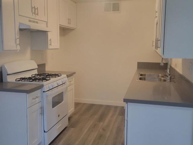 2 BR, 1 BA Apartment 9404 Van Nuys Boulevard Unit 208, Panorama City, CA 91402