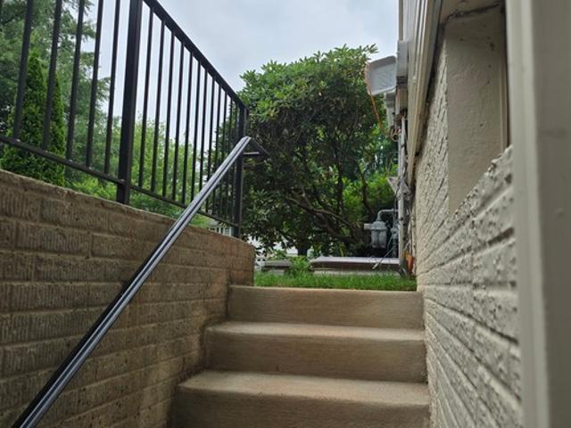 2 BR, 1 BA Apartment Flowerden Ln, Unit First floor, Manassas, VA 20110