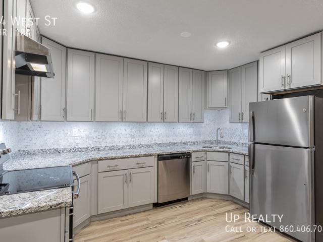 2 BR, 1 BA Apartment 94 West St, Vernon, CT 06066