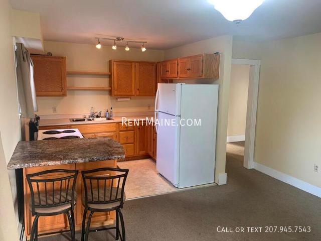2 BR, 1 BA Apartment 94 Western Ave. Apt Augusta, ME 04330