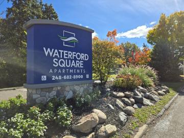 2 BR, 1 BA Apartment 950 Village Green Ln Unit 04 2039, Waterford, MI 48328