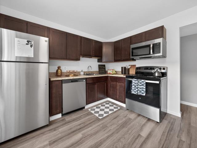 2 BR, 1 BA Apartment 950 Village Green Ln Unit 13 3134, Waterford, MI 48328