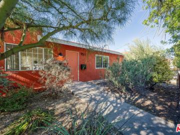 2 BR, 1 BA Apartment 951 North Hoover Street, Los Angeles, CA 90029