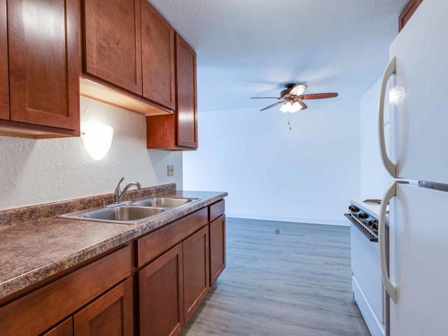2 BR, 1 BA Apartment 956 12th Street SW Unit 316, Chisago City, MN 55013