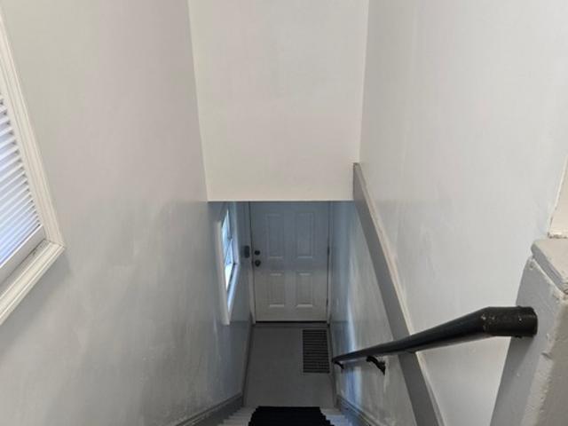 2 BR, 1 BA Apartment 95 Elmendorf St, Unit 2, Kingston, NY 12401