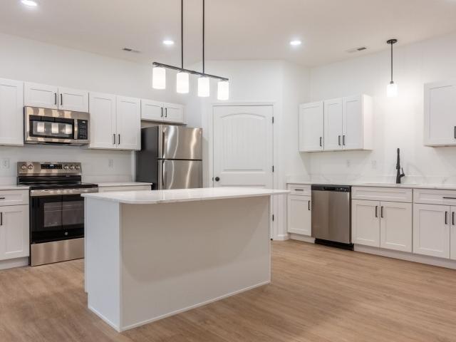 2 BR, 1 BA Apartment 96 Santo Domingo Drive, Moscow Mills, MO 63362