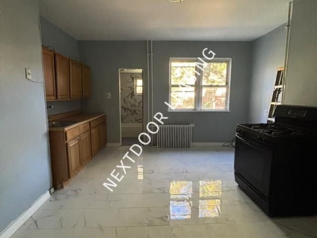 2 BR, 1 BA Apartment 96 Seaview Ave, Jersey City, NJ 07305