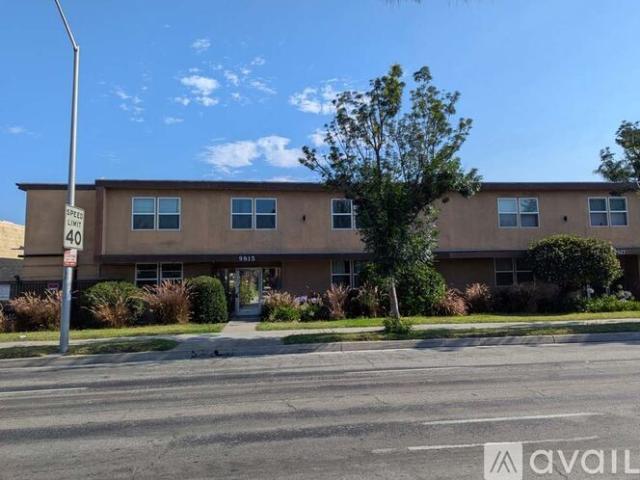 2 BR, 1 BA Apartment 9817 Imperial Hwy, Unit 9, Downey, CA 90242
