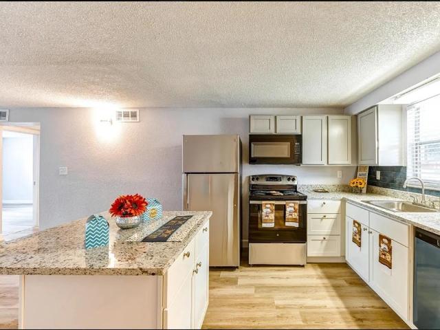 2 BR, 1 BA Apartment 9901 Aquarius Drive, Port Richey, FL 34668