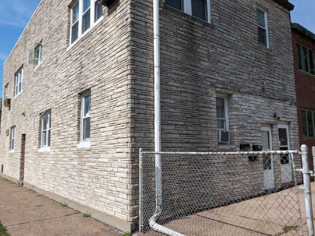2 BR, 1 BA Apartment 903 18th Avenue Unit, Moline, IL 61265