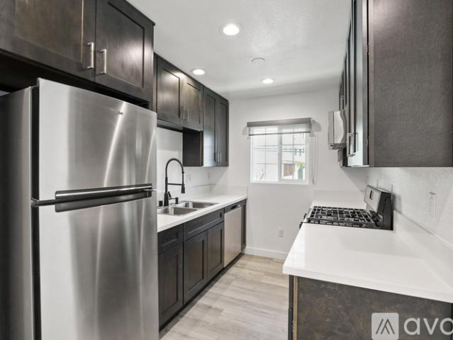 2 BR, 1 BA Apartment 900 W College St, Unit 4, Los Angeles, CA 90012