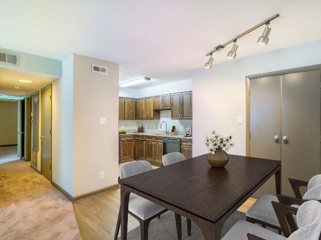 2 BR, 1 BA Apartment 900 Lakeview Avenue Unit G, Davidson, NC 28036