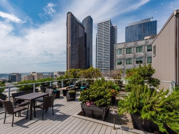 2 BR, 1 BA Apartment 901 8th Ave Unit 711, Seattle, WA 98104
