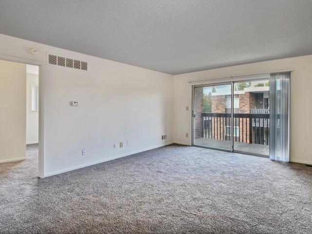 2 BR, 1 BA Apartment 902 Burlington Drive Unit 07 01, Flint, MI 48503