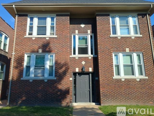 2 BR, 1 BA Apartment 904 Eastgate Avenue, Unit 2S, University City, MO 63130