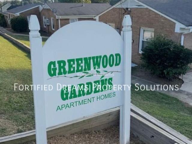2 BR, 1 BA Apartment 904 Lowdermilk St, Greensboro, NC 27407