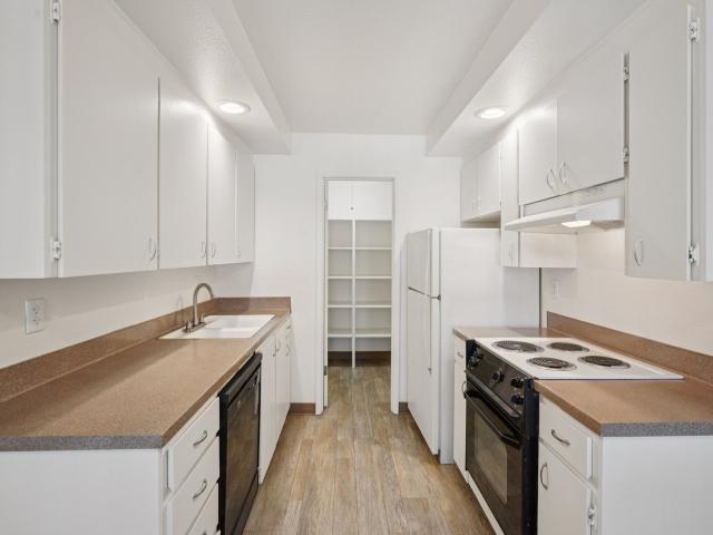 2 BR, 1 BA Apartment 9050 Southwest Washington Square Road Unit 106, Portland, OR 97223