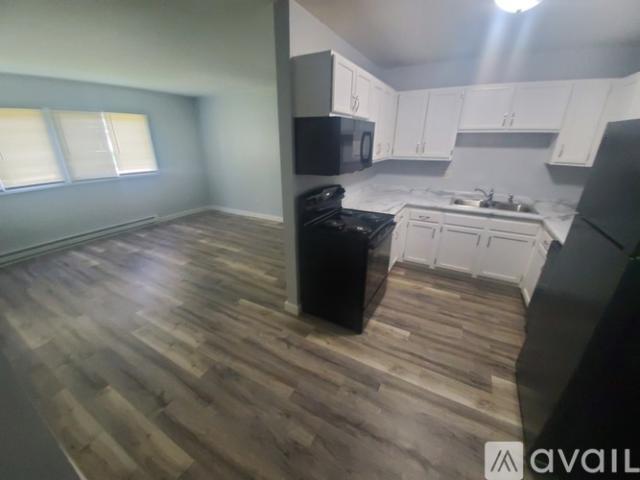 2 BR, 1 BA Apartment 906 Hill St, Unit 109, Sparta, WI 54656