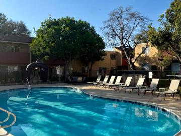 2 BR, 1 BA Apartment 9072 Gramercy Dr Unit 044, San Diego, CA 92123