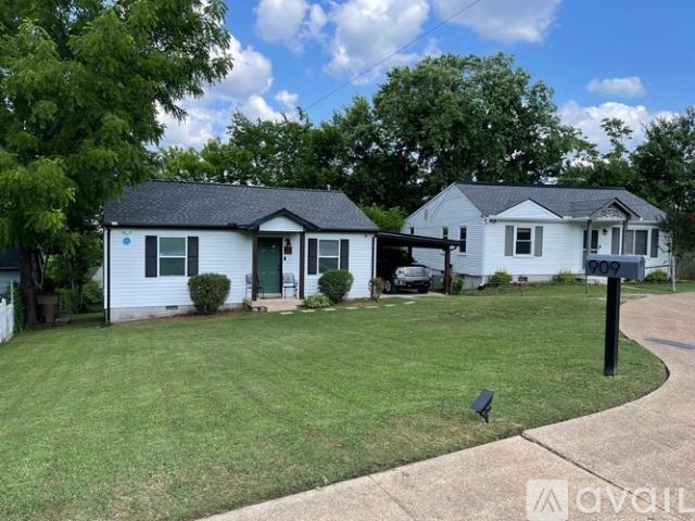 2 BR, 1 BA Apartment 909 S 13 Th St, Nashville, TN 37206