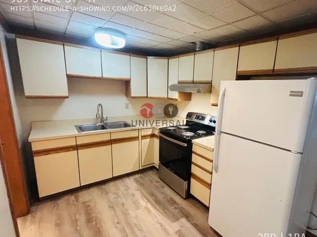 2 BR, 1 BA Apartment 909 State St, Portsmouth, NH 03801