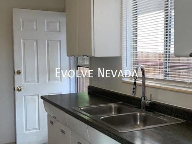 2 BR, 1 BA Apartment 911 Plumas St, Reno, NV 89509