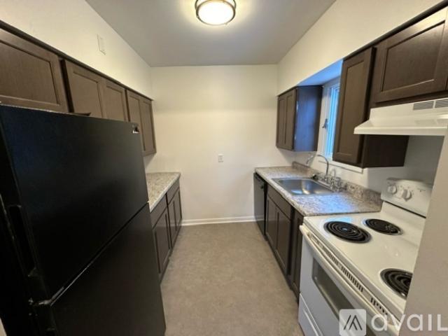 2 BR, 1 BA Apartment 915 7th Ave, Unit 8, Houghton, MI 49931