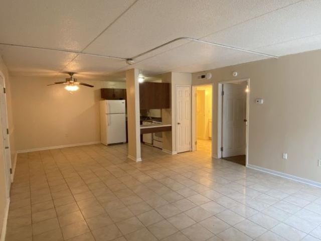 2 BR, 1 BA Apartment 915 S Seminole Dr, Chattanooga, TN 37412