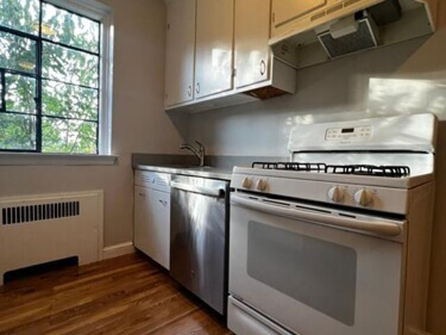 2 BR, 1 BA Apartment 91 Longwood Ave, Unit 6, Brookline, MA 02446