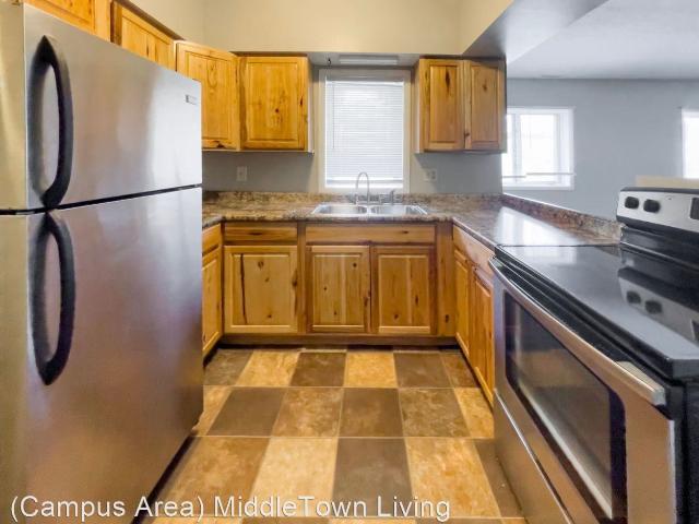 2 BR, 1 BA Apartment 920 N Linden St. Unit 1, Muncie, IN 47303