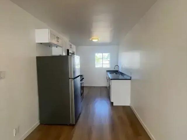 2 BR, 1 BA Apartment 924 N Kingsley Dr, Los Angeles, CA 90029