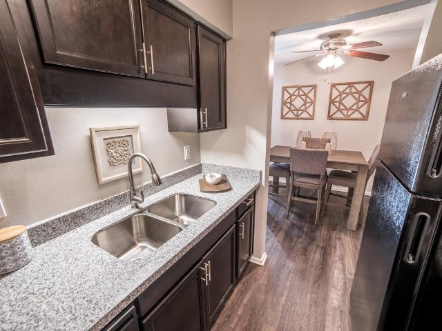 2 BR, 1 BA Apartment 9280 Chelsea Village Drive Unit 00401, Indianapolis, IN 46260