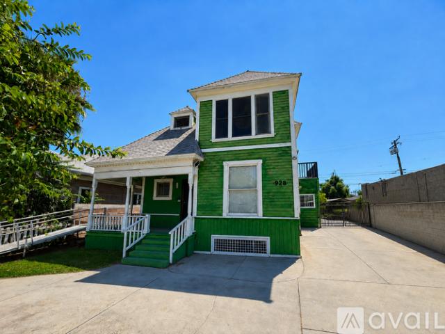 2 BR, 1 BA Apartment 928 N Orange St, Unit 1/2, Redlands, CA 92374
