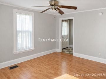 2 BR, 1 BA Apartment 92 Fling St Brewer, ME 04412