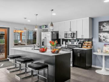 2 BR, 1 BA Apartment 9314 South Ash Street Unit 00A09, Tacoma, WA 98444
