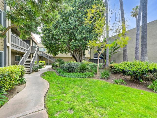 2 BR, 1 BA Apartment 935 Laguna Drive Unit 3, Carlsbad, CA 92008