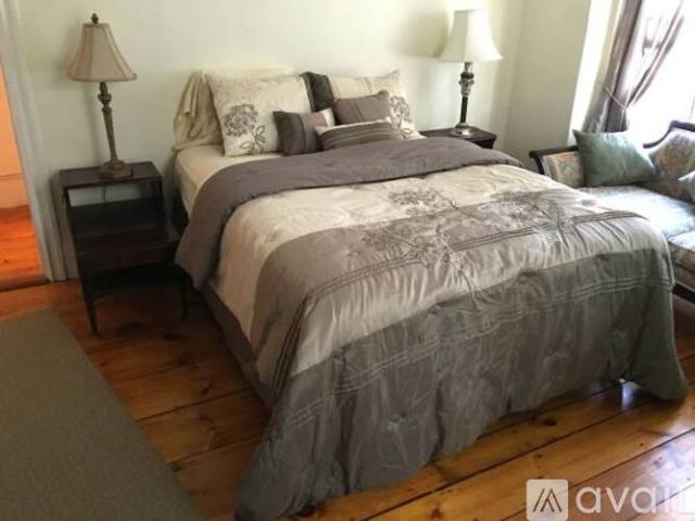 2 BR, 1 BA Apartment 9 Garden St, Unit 9G2, Newburyport, MA 01950