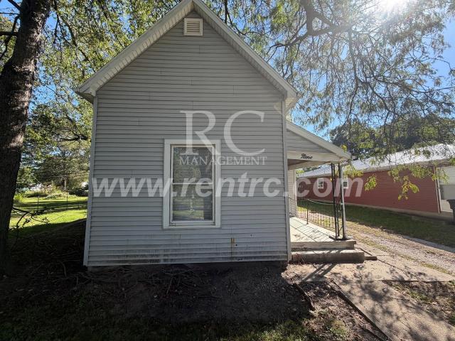 2 BR, 1 BA Apartment 9 Oregon, Danville, IL 61832