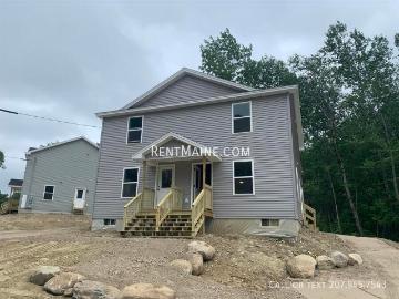 2 BR, 1 BA Apartment 9 Twin Oak Dr Glenburn, ME 04401