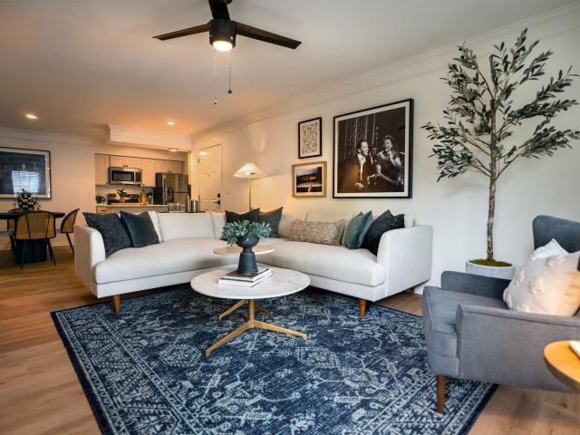 2 BR, 2.5 BA Apartment 104 E 28th Terrace #3 Unit 128, Kansas City, MO 64108