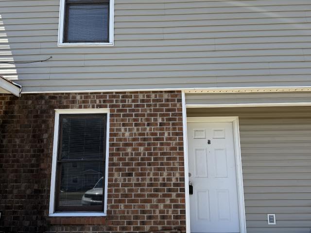2 BR, 2.5 BA Apartment 1010 B'S Barbeque Rd, Greenville, NC 27834