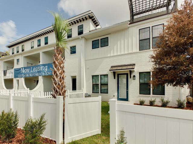 2 BR, 2.5 BA Apartment 102 Aquatic Drive Unit 602, Atlantic Beach, FL 32233
