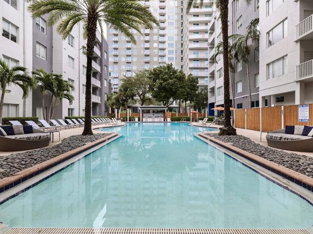 2 BR, 2.5 BA Apartment 1120 East Twiggs Street Unit H558, Tampa, FL 33602