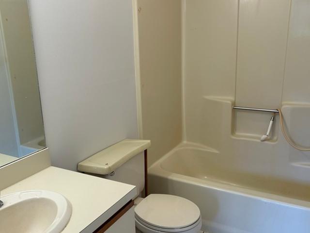 2 BR, 2.5 BA Apartment 124 Skyview Dr, Unit 124, Cromwell, CT 06416