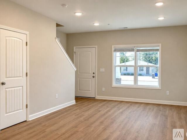 2 BR, 2.5 BA Apartment 127 S 5th St, Unit 127, Spring Lake, NC 28390