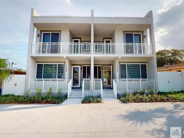 2 BR, 2.5 BA Apartment 1286 NE 111 Th St, Unit 1286, Miami, FL 33161
