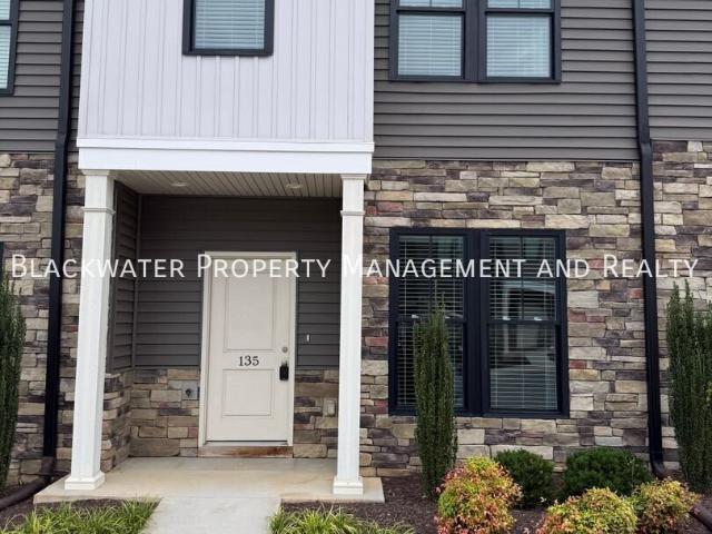 2 BR, 2.5 BA Apartment 135 English Commons Dr, Lynchburg, VA 24501