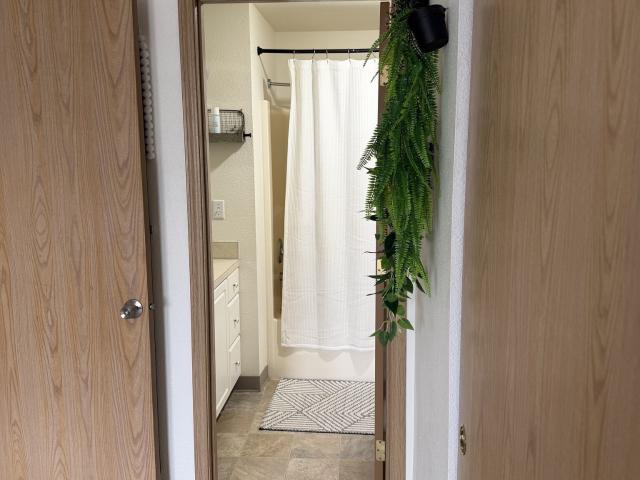2 BR, 2.5 BA Apartment 13949 Beavercreek Rd, Oregon City, OR 97045
